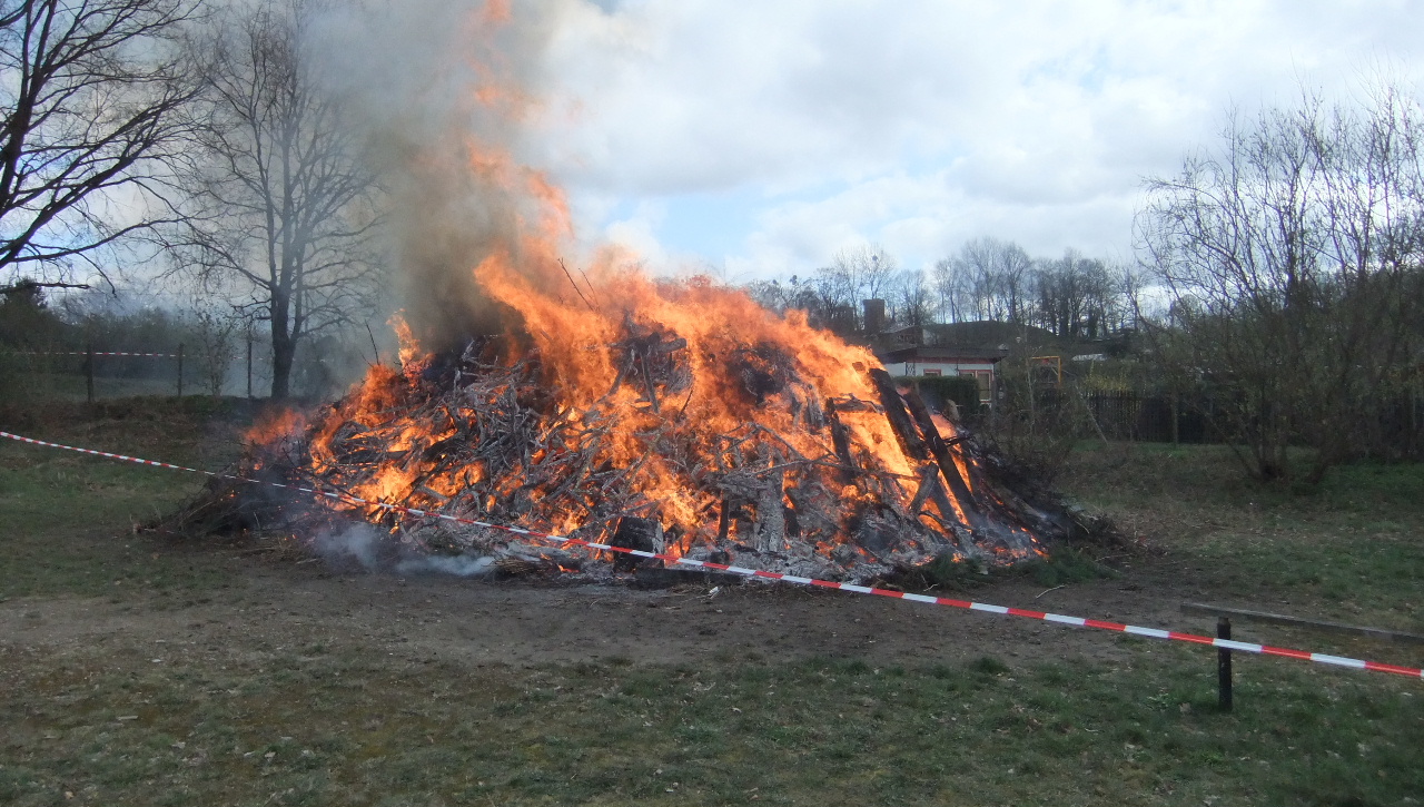Osterfeuer2012_3